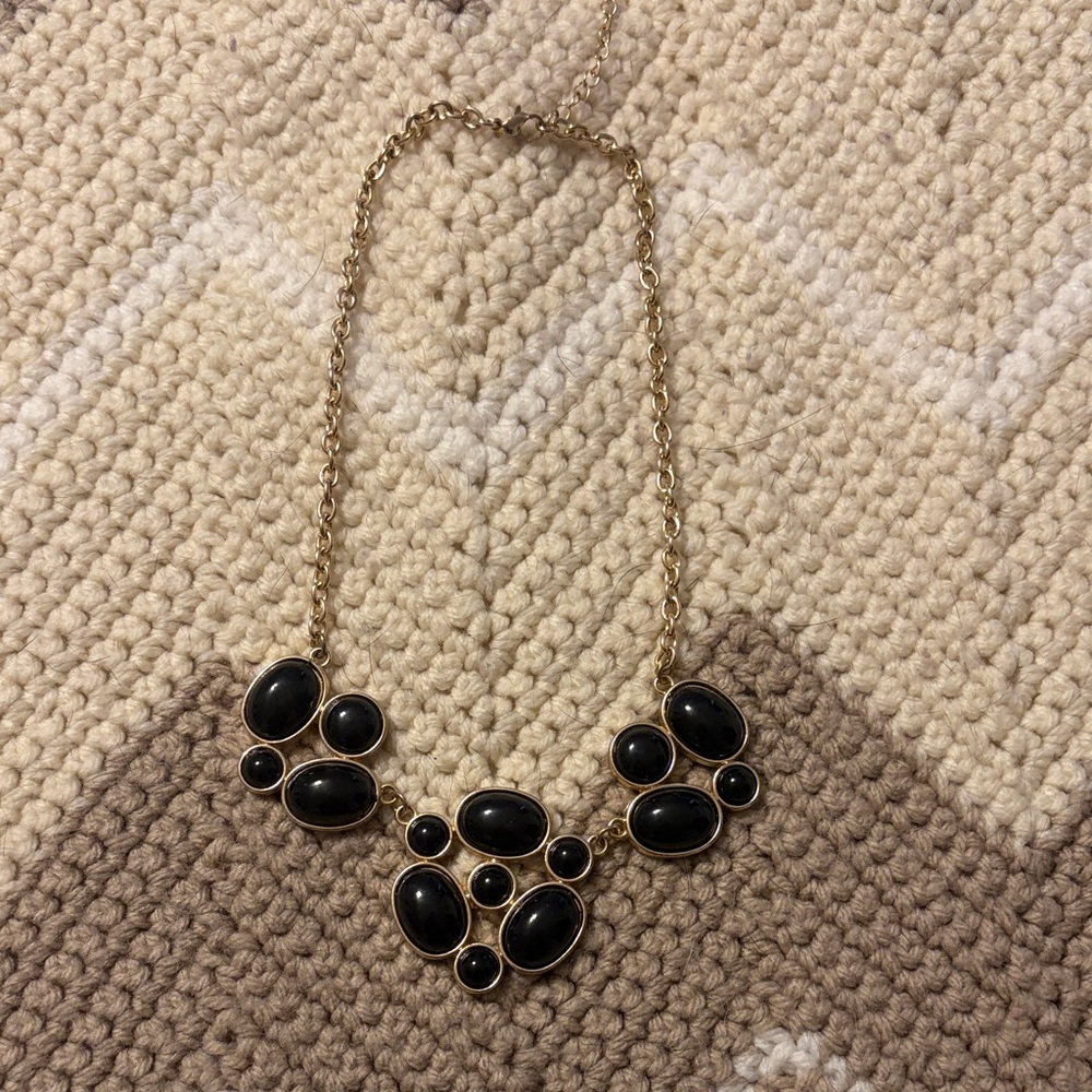 Elegant Black and Gold Necklace